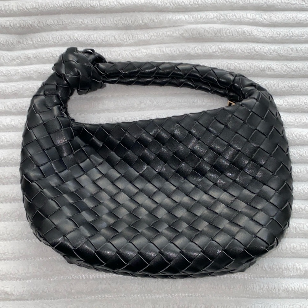 🖤Black Woven Handbag